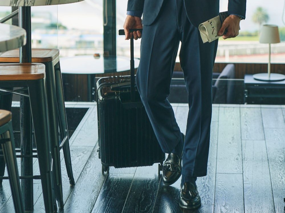 出張・旅行に最適！「シワになりにくい服」の選び方